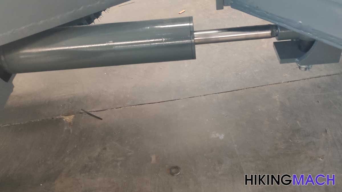 Advanced articulated design provides the machine more the turning angle and more flexible operation.