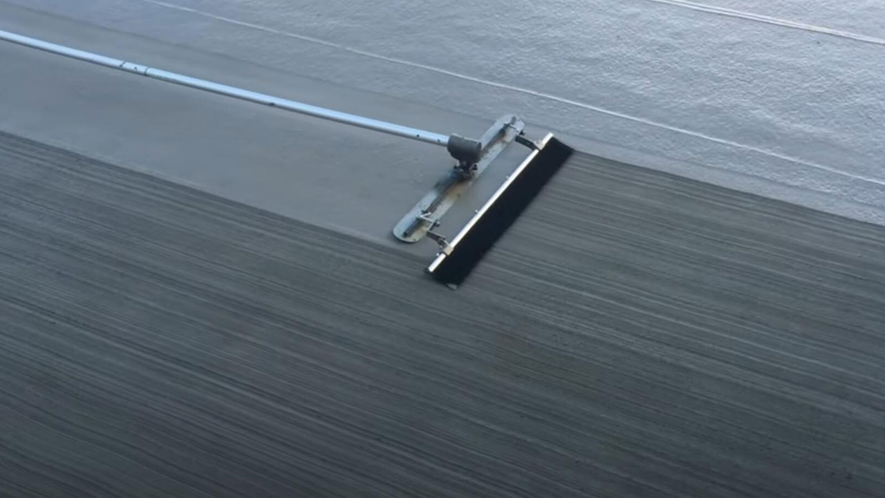 What Is Concrete Bull Float? When & How To Use It