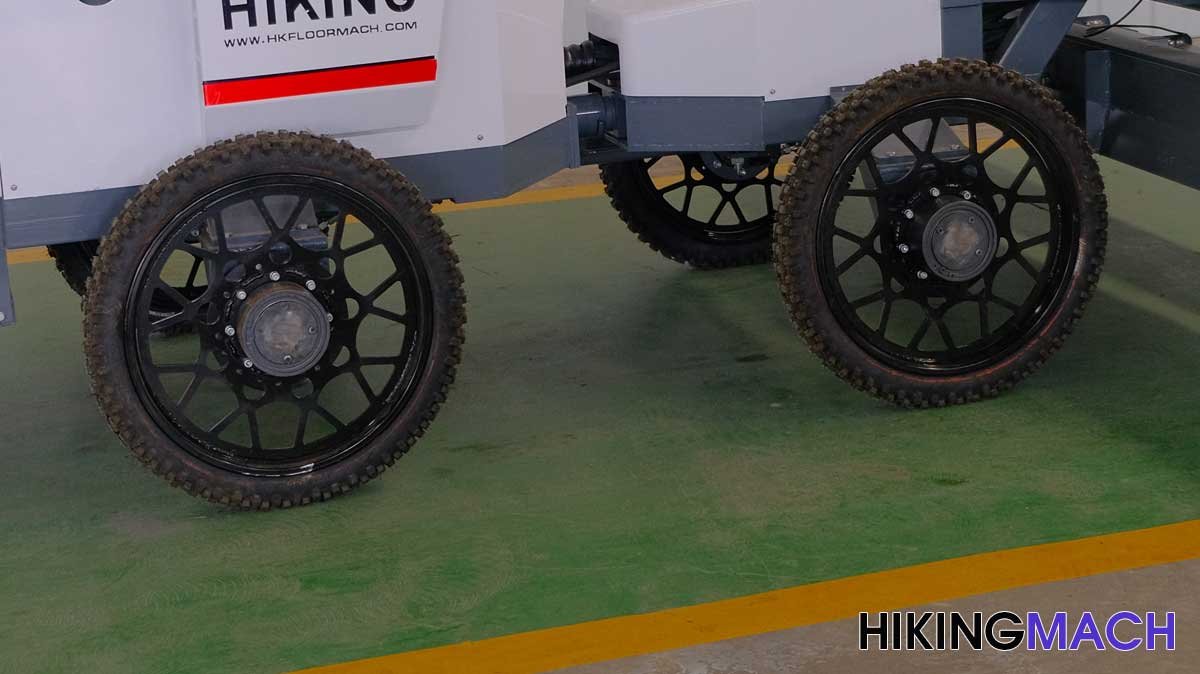 Using four-wheel drive and planetary reducer, the machine can run freely in deeper concrete.