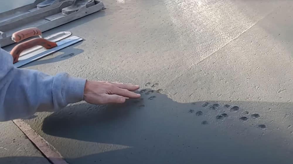 Concrete Troweling When To Start? How To Work? What To Use?