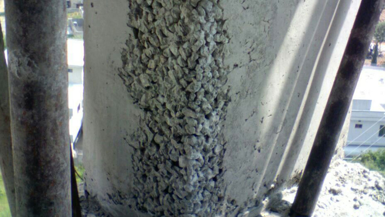 over concrete vibrating make segregation of concrete
